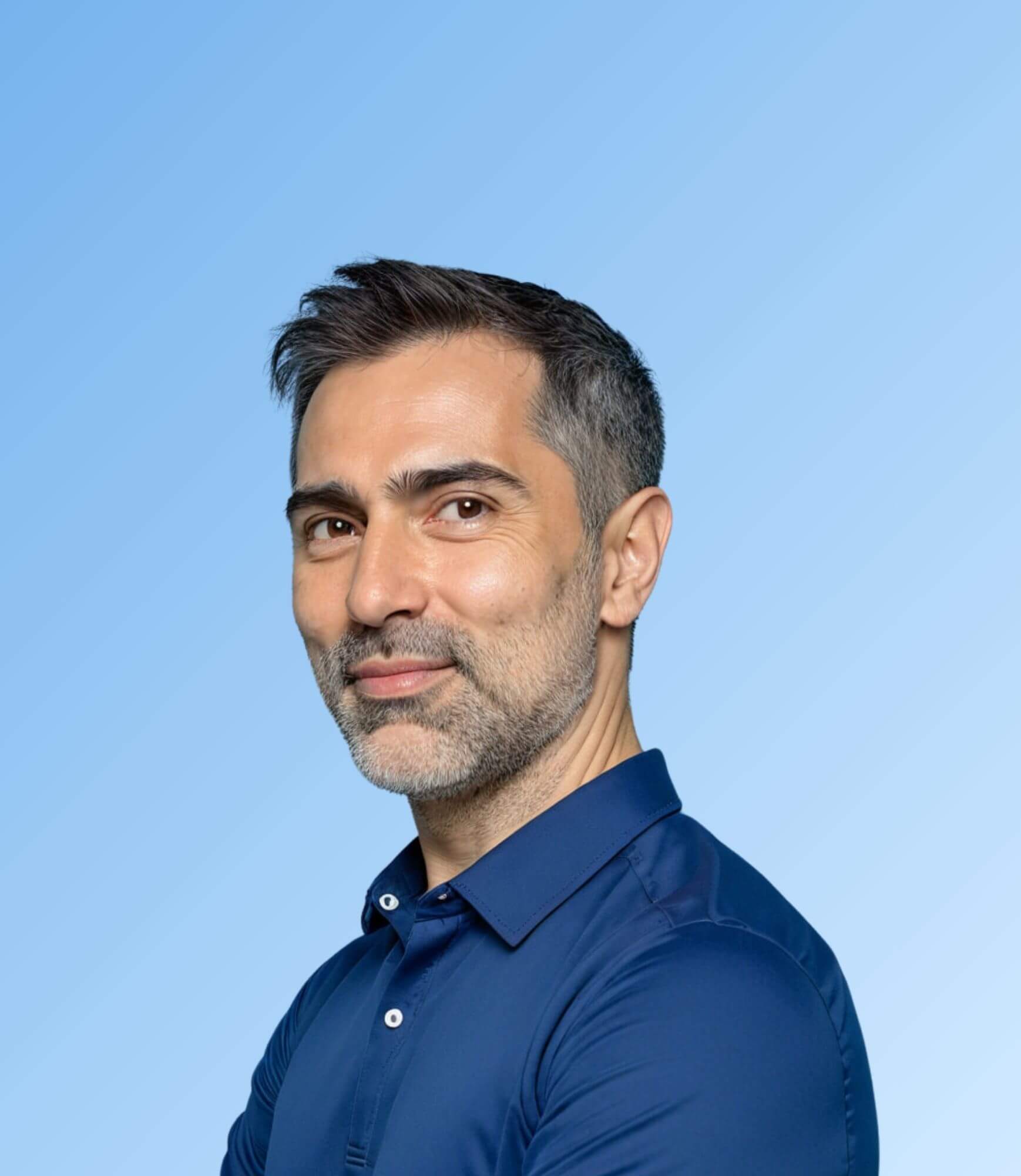Retrato de Gonzalo Nieva, CEO y cofundador de Defentux