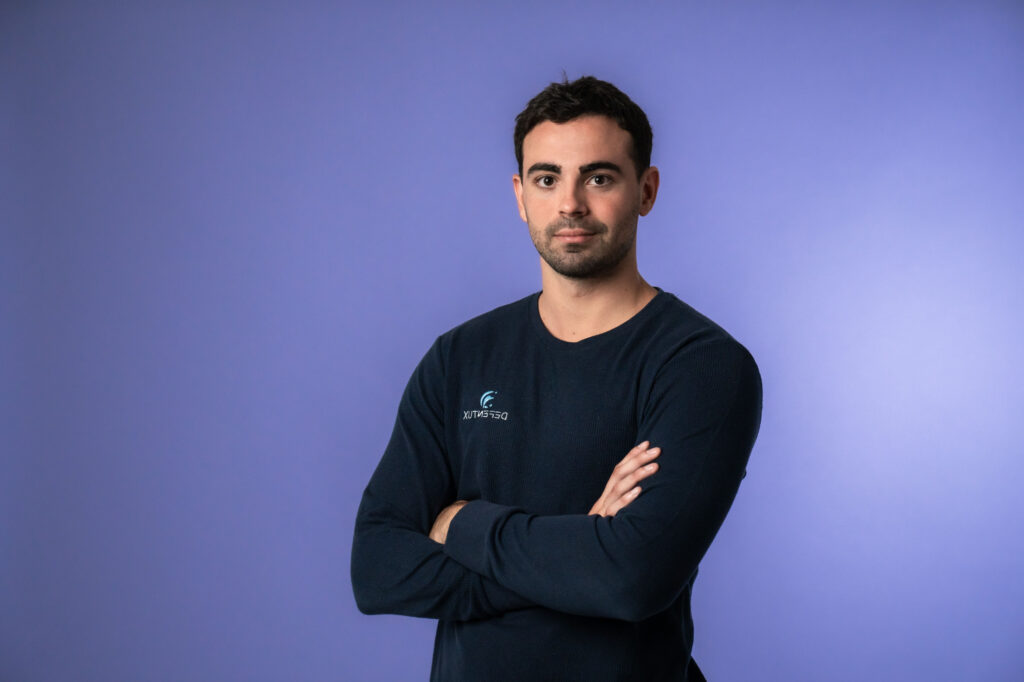 Retrato de Manuel Crespo, COO y cofundador de Defentux